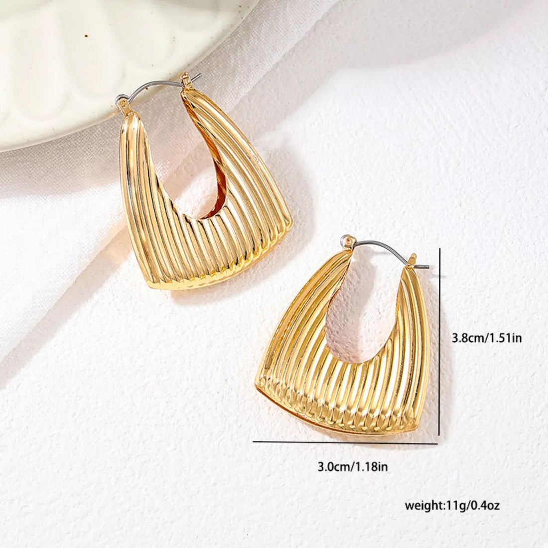 18K Gold - Plated Alloy Ribbed Triangular Hoop Earrings - 