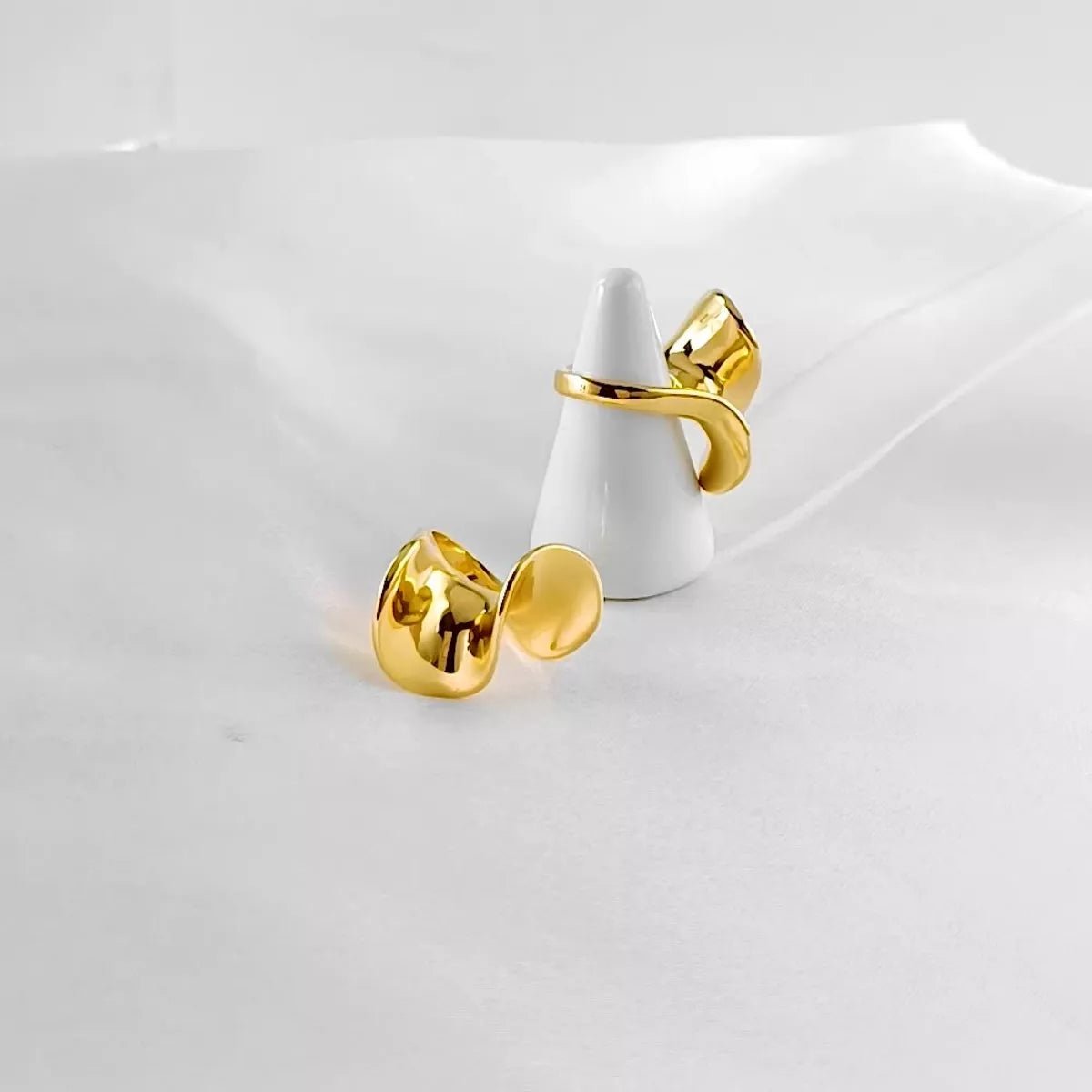 18K Gold - Plated Copper Geometric Sculptural Ring - 