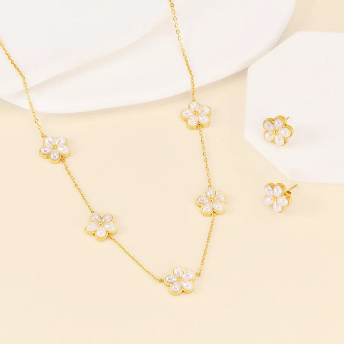 18K Gold - Plated Flower Jewelry Set - 
