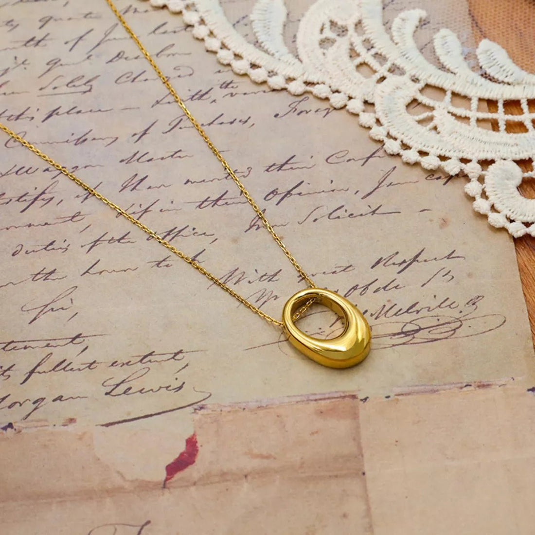 18K Gold - Plated Oval Pendant Necklace - 