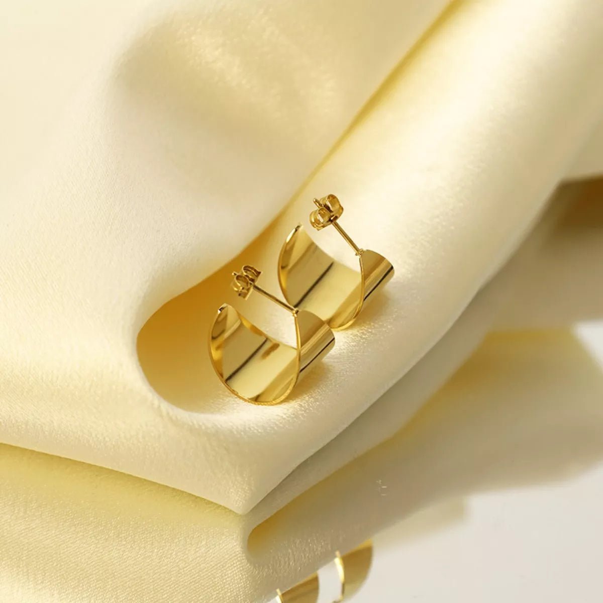 18K Gold - Plated Titanium Steel Stud Earrings - 