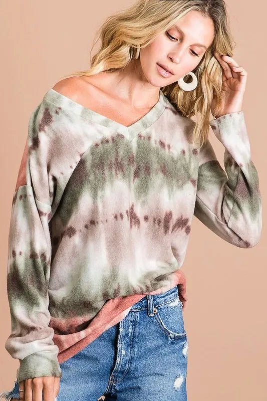 BiBi Brushed Tie Dye Looking Print V Neck Top - 