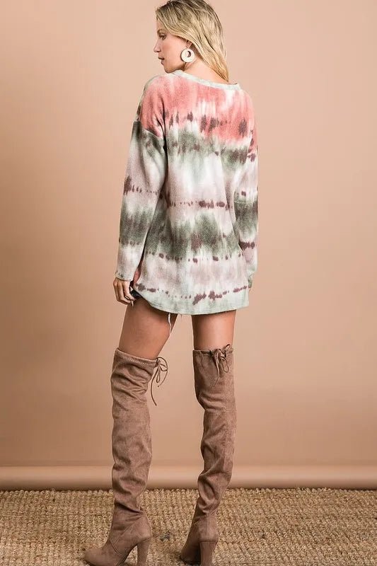 BiBi Brushed Tie Dye Looking Print V Neck Top - 