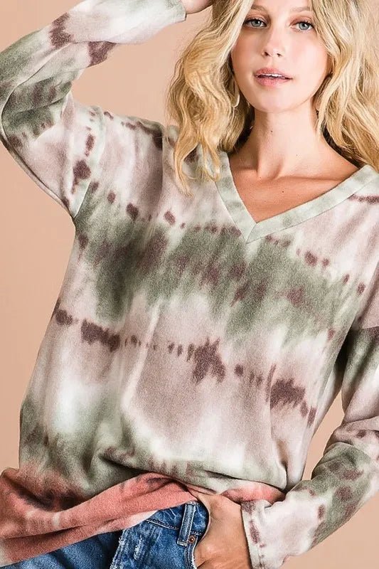 BiBi Brushed Tie Dye Looking Print V Neck Top - 