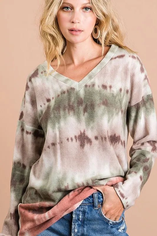 BiBi Brushed Tie Dye Looking Print V Neck Top - 