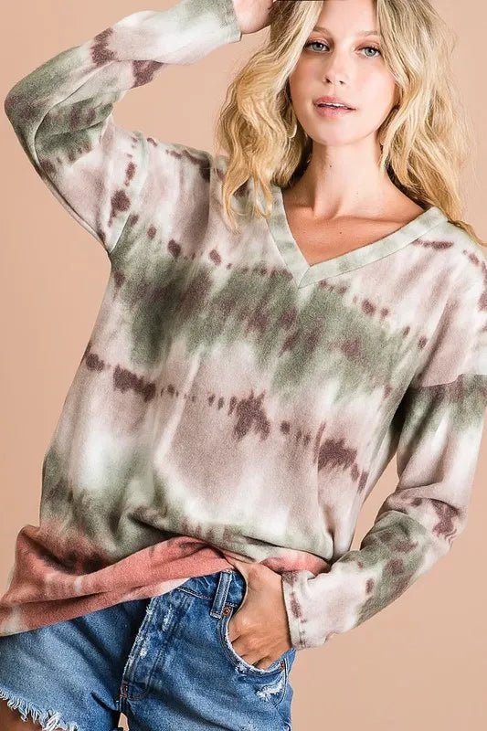 BiBi Brushed Tie Dye Looking Print V Neck Top - 