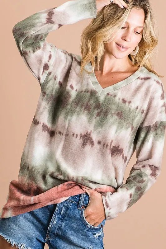 BiBi Brushed Tie Dye Looking Print V Neck Top - 