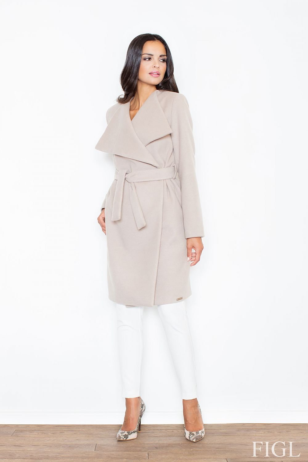 Elegant Unbuttoned Coat with Feminine Cut & Front Pockets by Figl