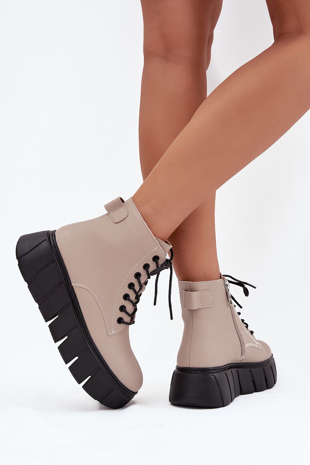  Boots model 216833 Step in style 