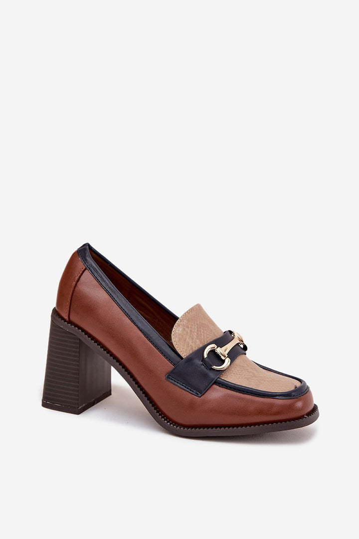  Heeled low shoes model 217844 Step in style 