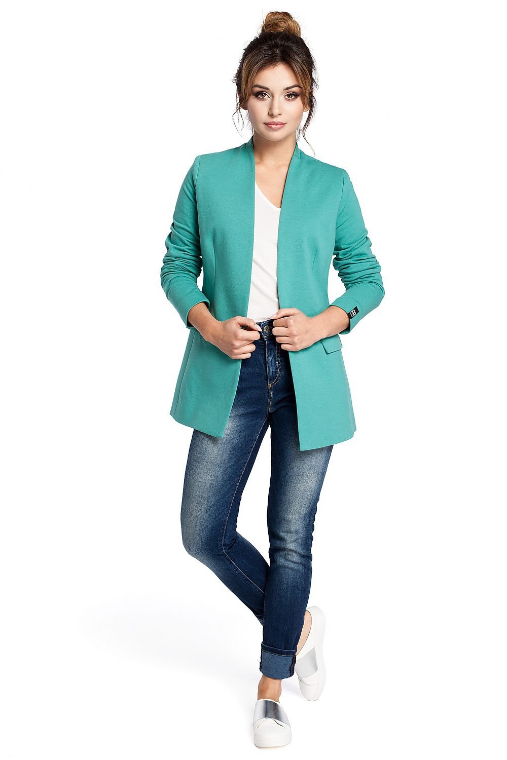 Elegant Knit Jacket with Lined Collar & Hidden Pocket Flaps – Versatile Style