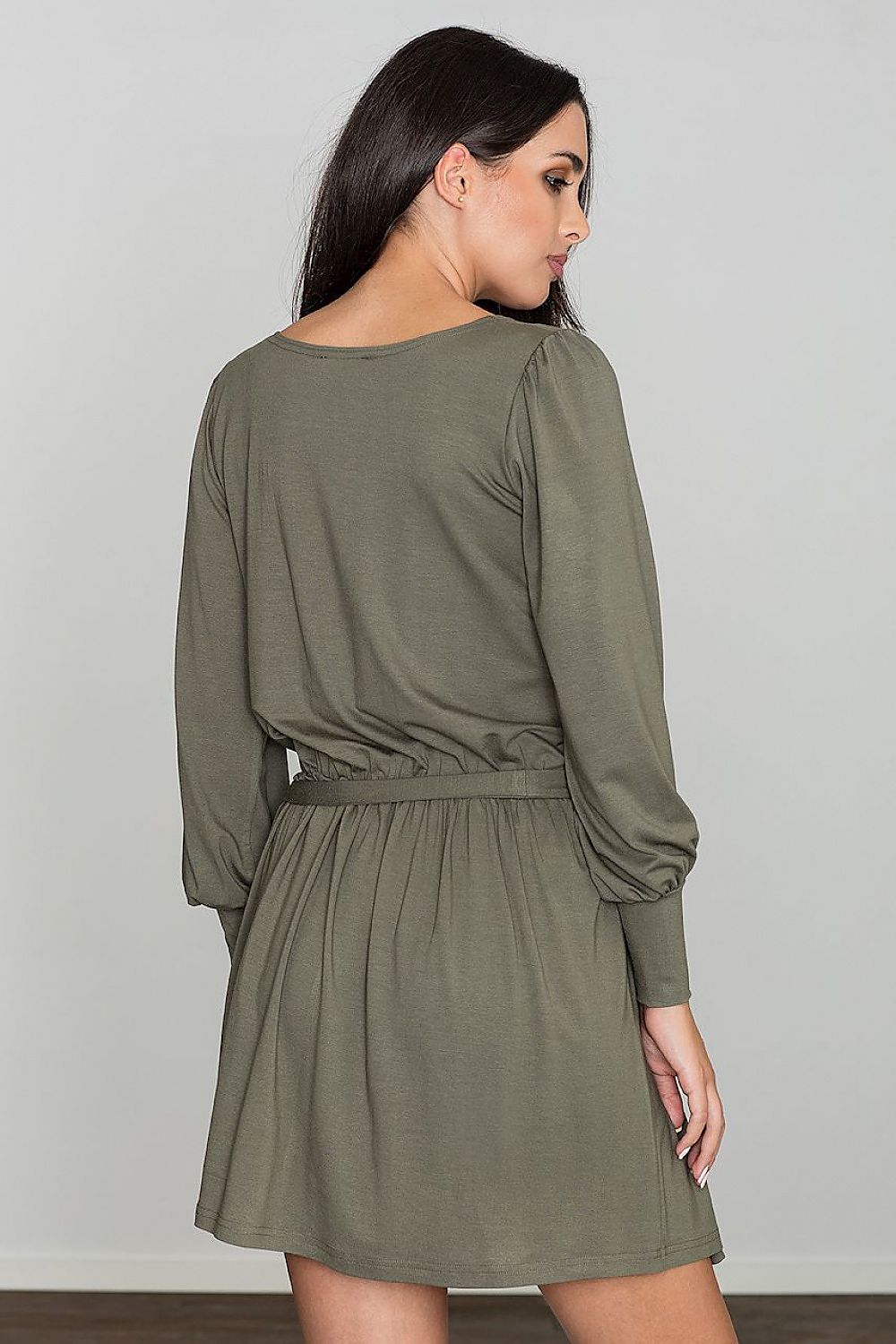 Elegant Loose-Fit Dress with Long Sleeves & Wide Cuffs – Fashion-Forward Silhouette