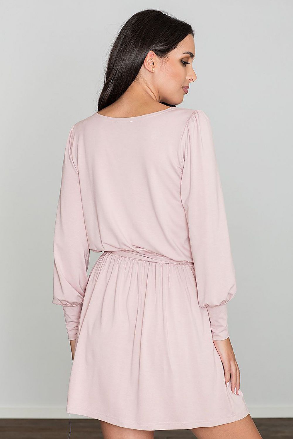 Elegant Loose-Fit Dress with Long Sleeves & Wide Cuffs – Fashion-Forward Silhouette