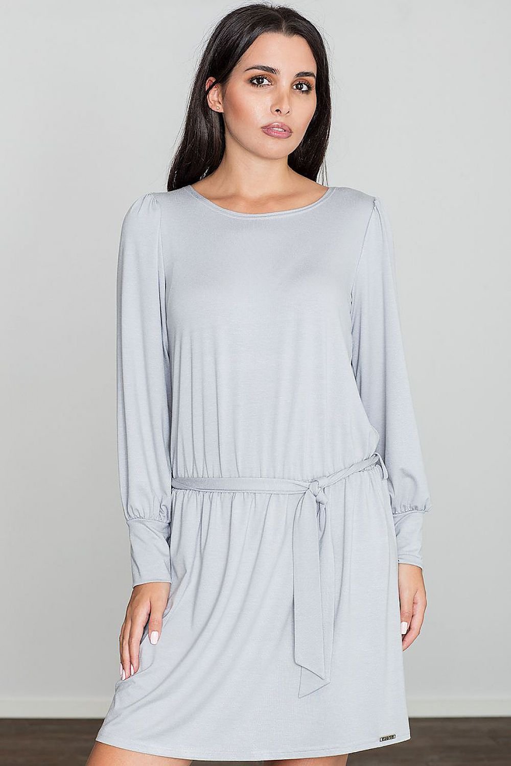 Elegant Loose-Fit Dress with Long Sleeves & Wide Cuffs – Fashion-Forward Silhouette