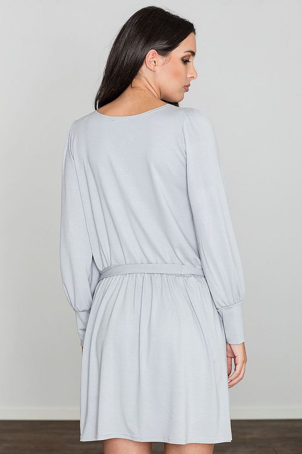 Elegant Loose-Fit Dress with Long Sleeves & Wide Cuffs – Fashion-Forward Silhouette