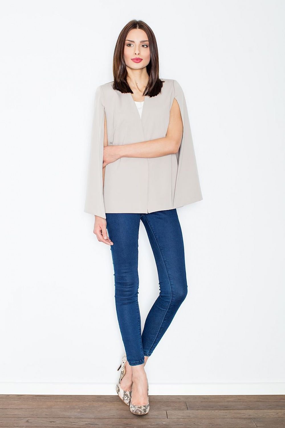 Elegant Jacket with Deep-Slit Sleeves – Crafted from Delicate, Airy Material