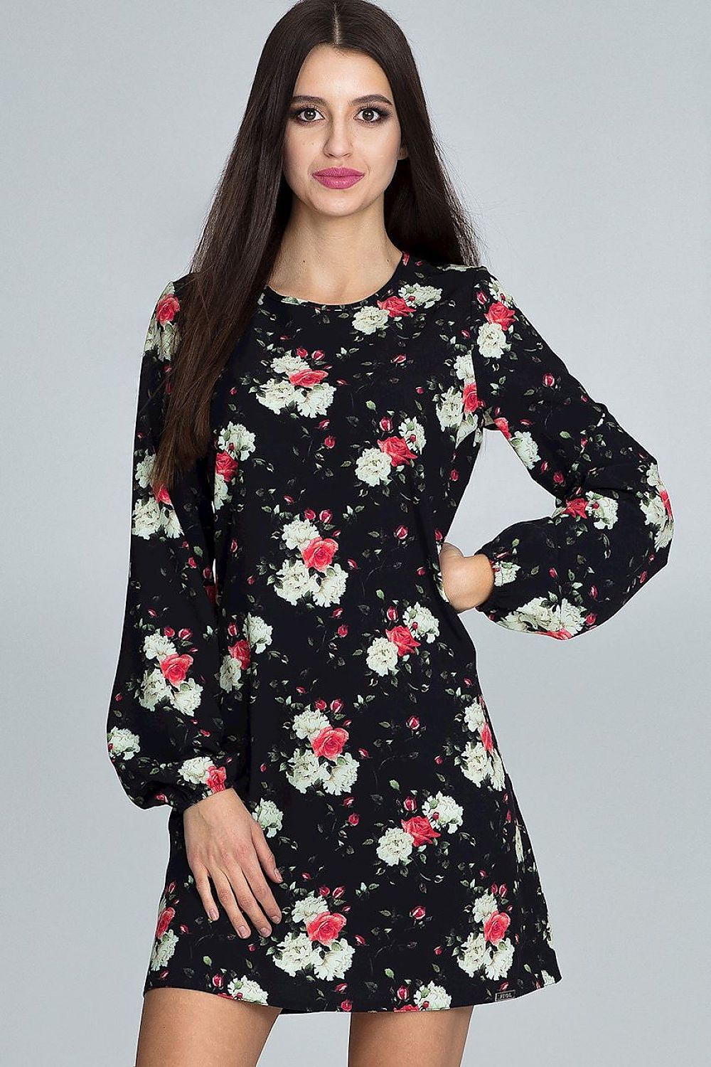 Floral Pattern Dress with Long Creased Sleeves – Light, Airy & Feminine