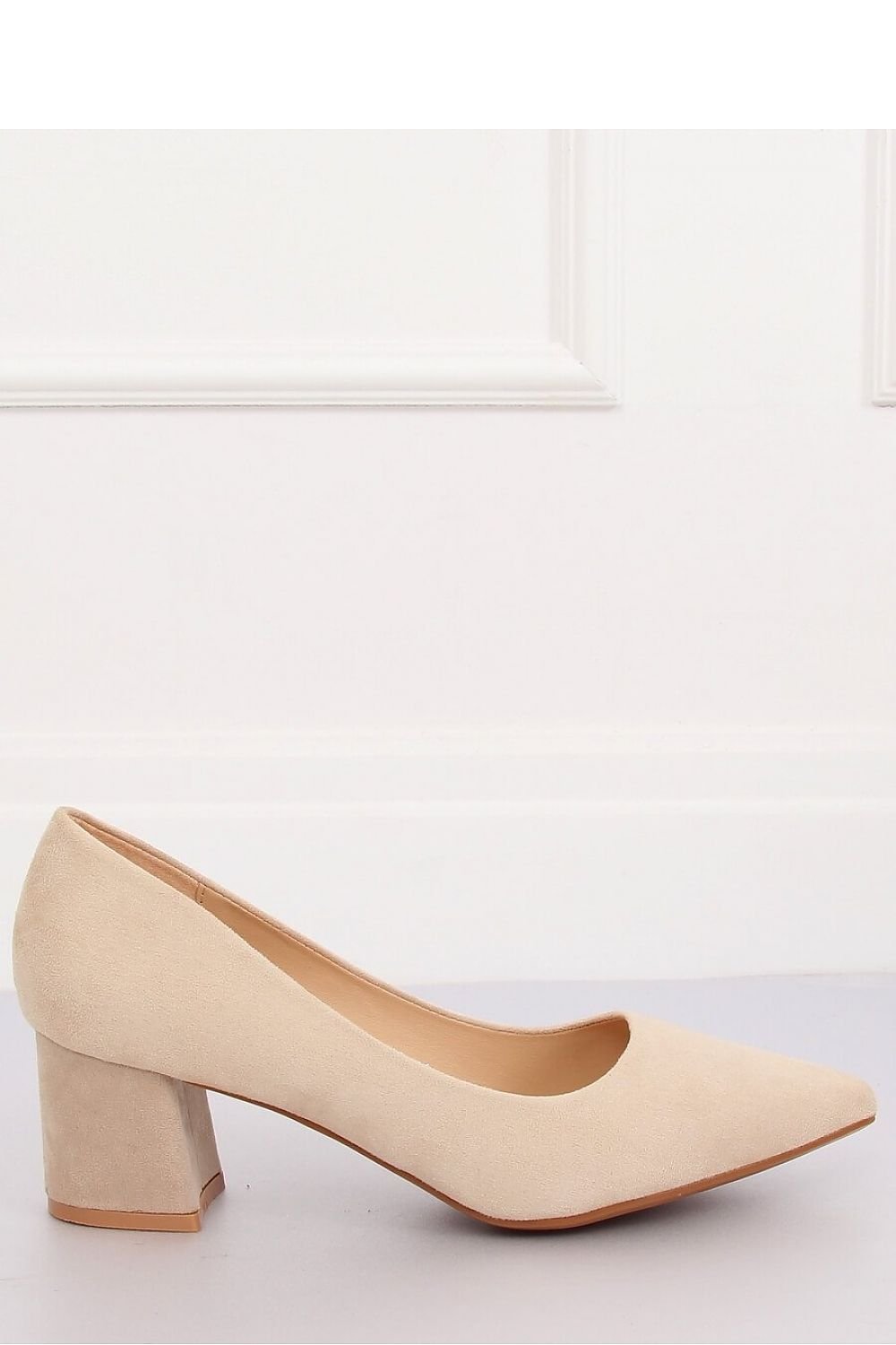 Block heel pumps by Inello