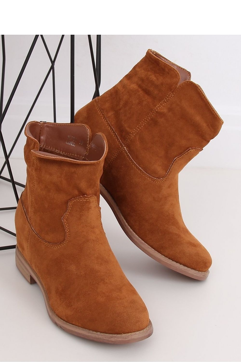 Buskin boots by Inello