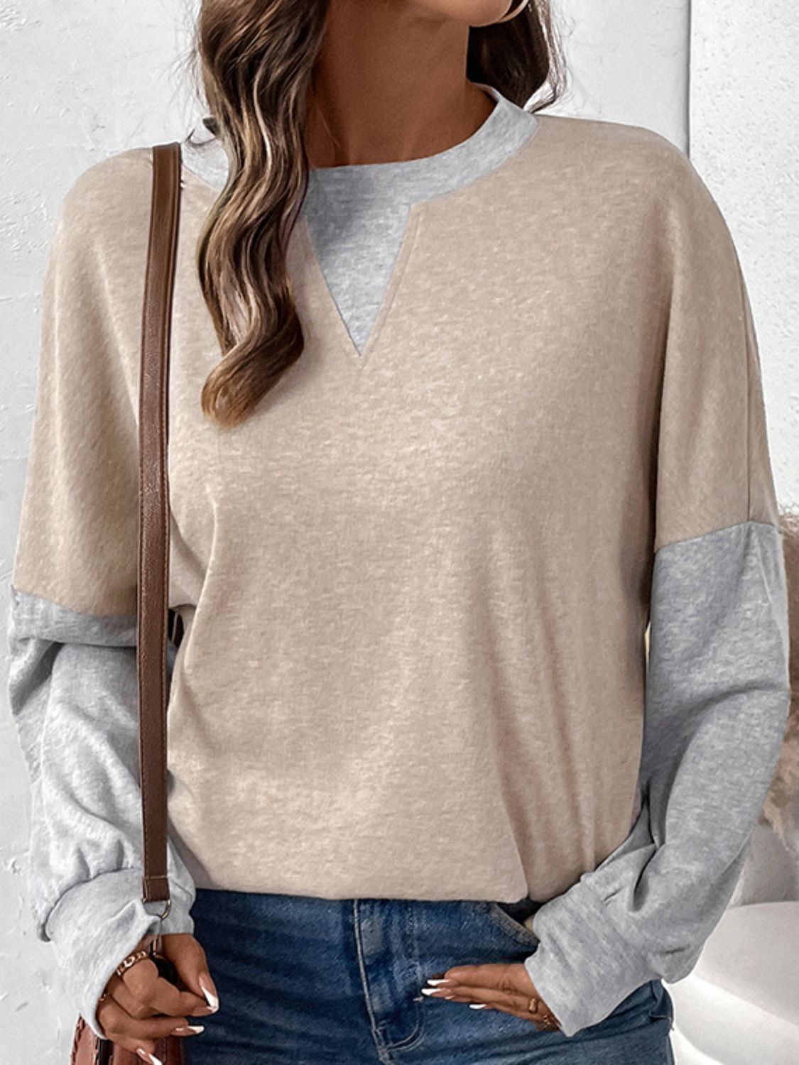 Perfee Contrast Round Neck Long Sleeve T-Shirt