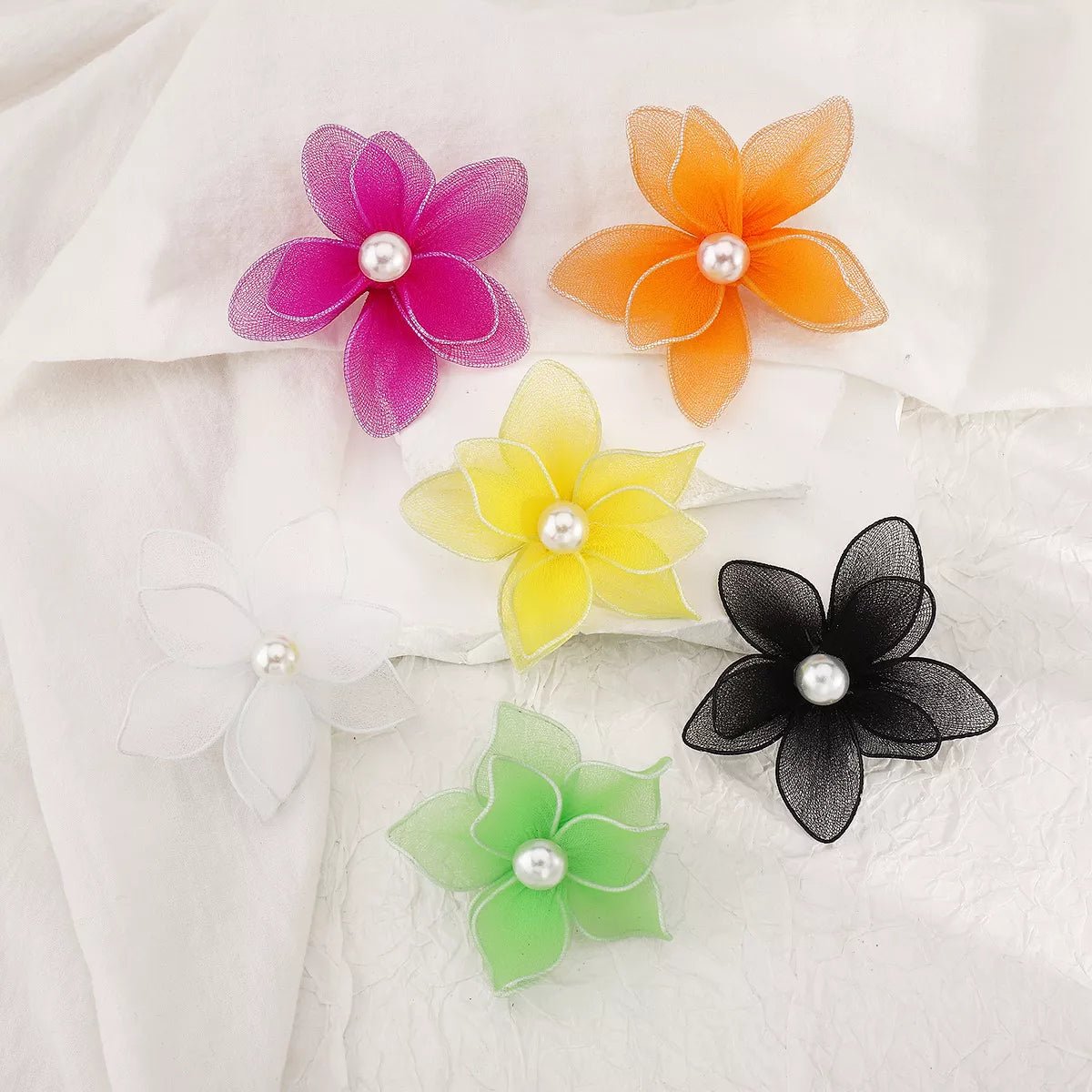 Flower Pearl Stud Earrings - 