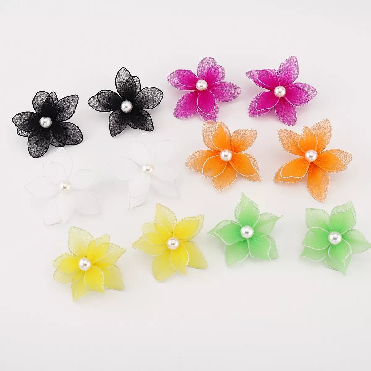 Flower Pearl Stud Earrings - 