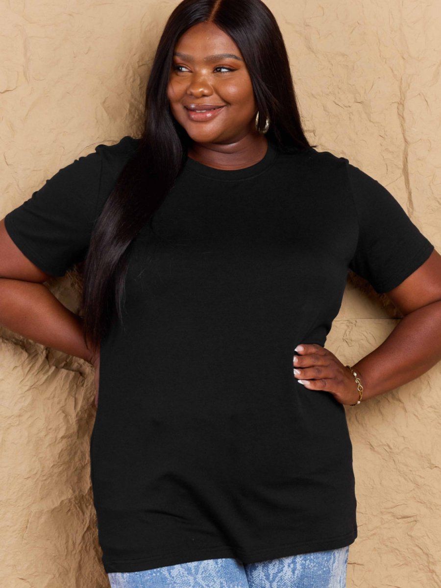 Full Size Round Neck Short Sleeve T-Shirt - Top