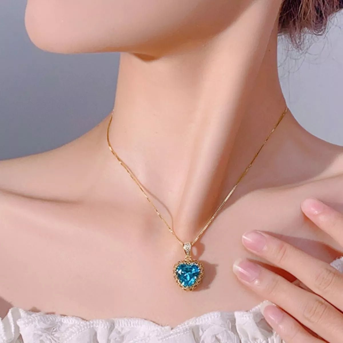 Heart - Shaped Aquamarine Pendant Necklace - 