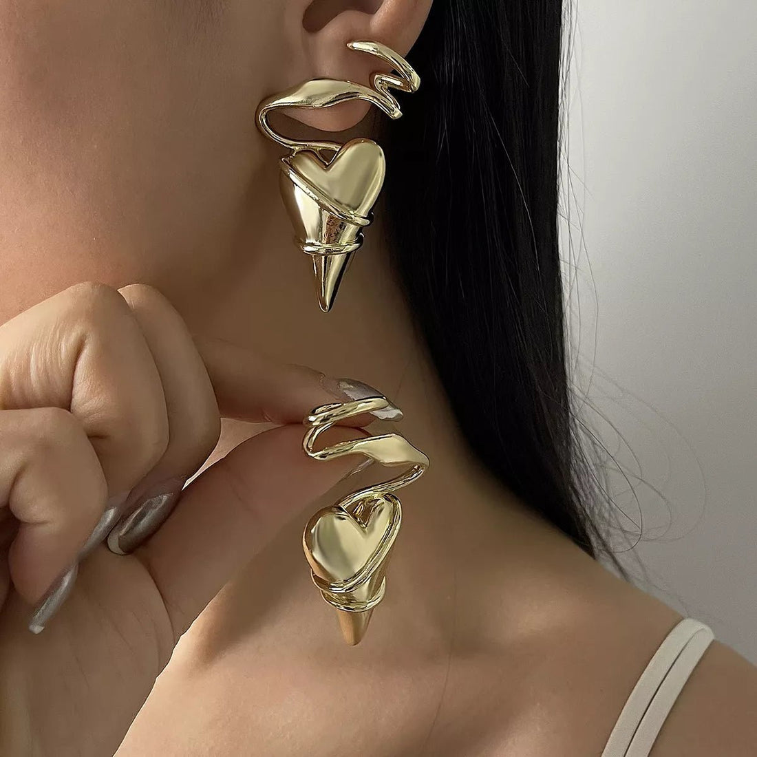 Heart Twisted Wire Earrings - 