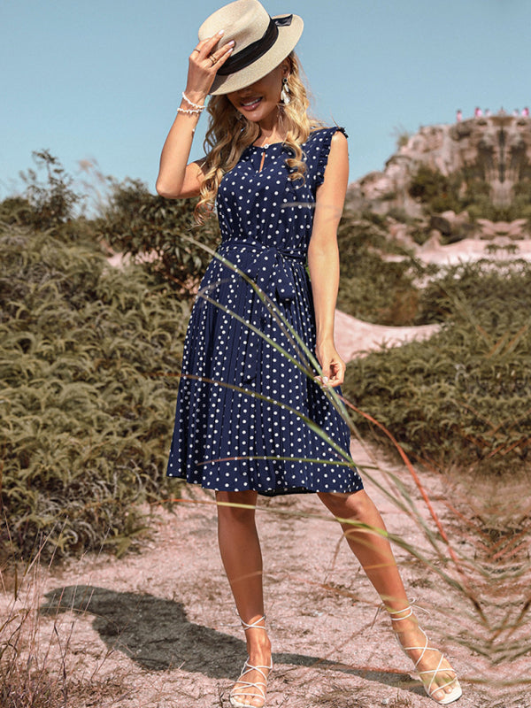 Fashion women's round neck short sleeve polka dot pleated dress