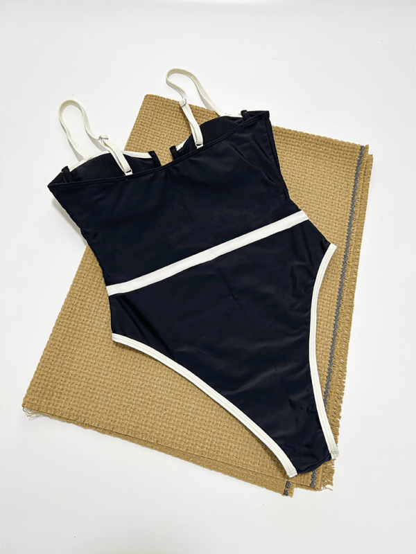 New Women's Sexy Splicing One - Piece Swimsuit - 
