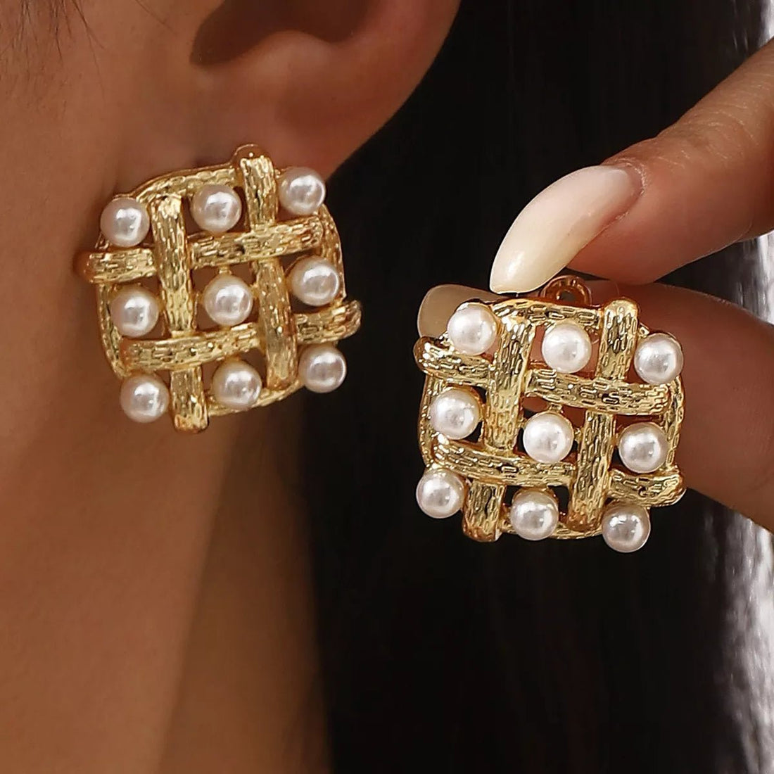 Pearl Grid Square Stud Earrings - 