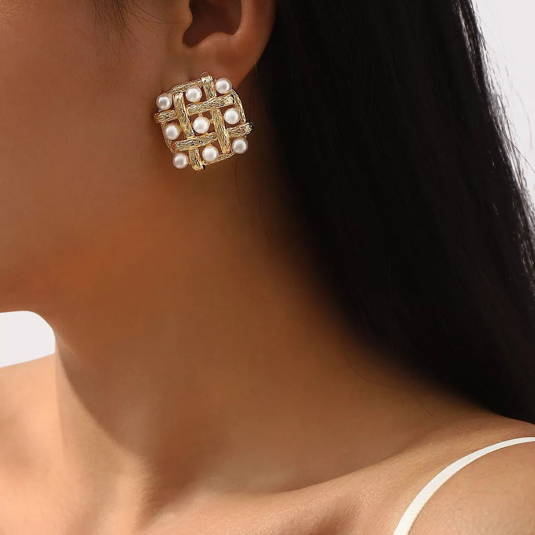 Pearl Grid Square Stud Earrings - 