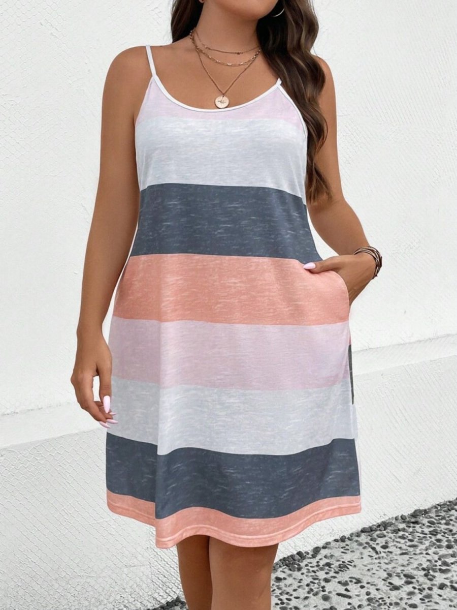 Plus Size Color Block Scoop Neck Mini Dress - Casual Dress