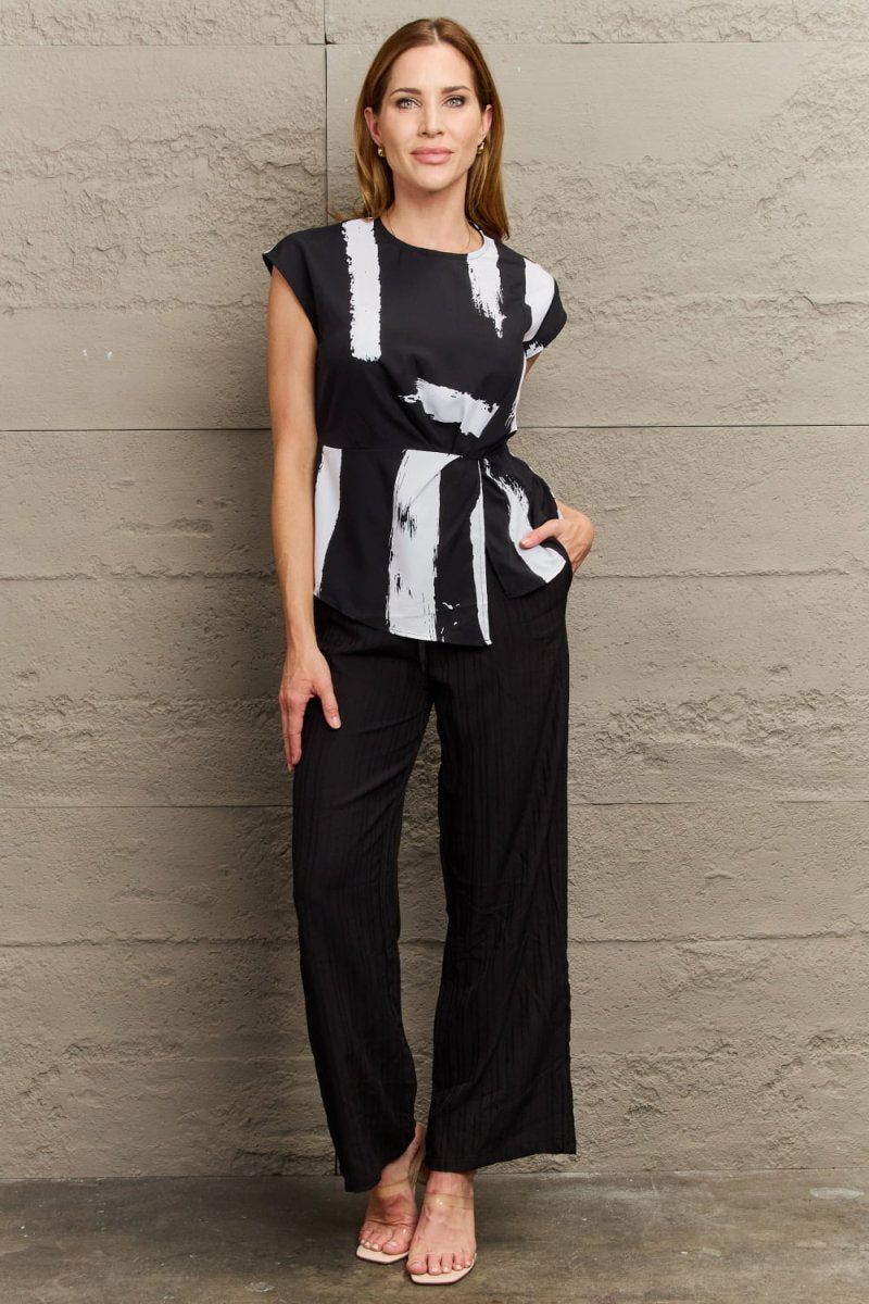 Printed Round Neck Short Sleeve Blouse - 