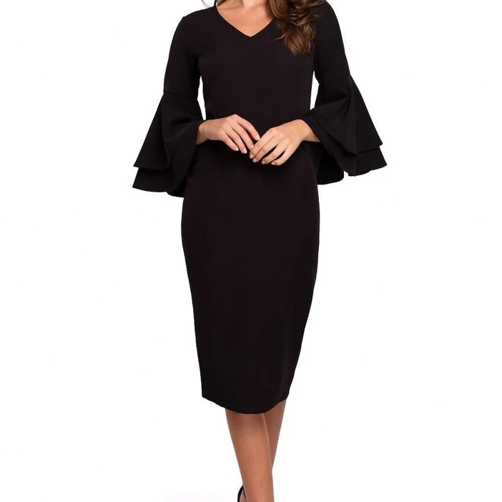 Elegant Cocktail Dress with Flowing Sleeves