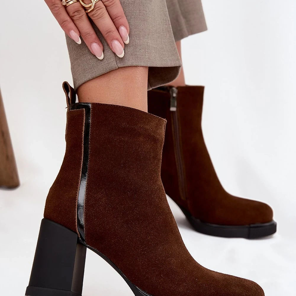 Heel boots Step in style