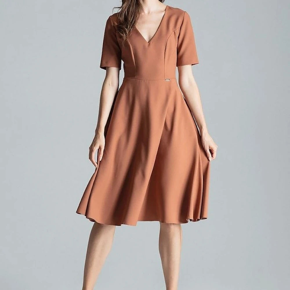 Red Sweetheart Neckline Midi Dress