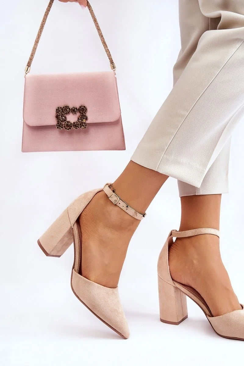 Block heel pumps Step in style