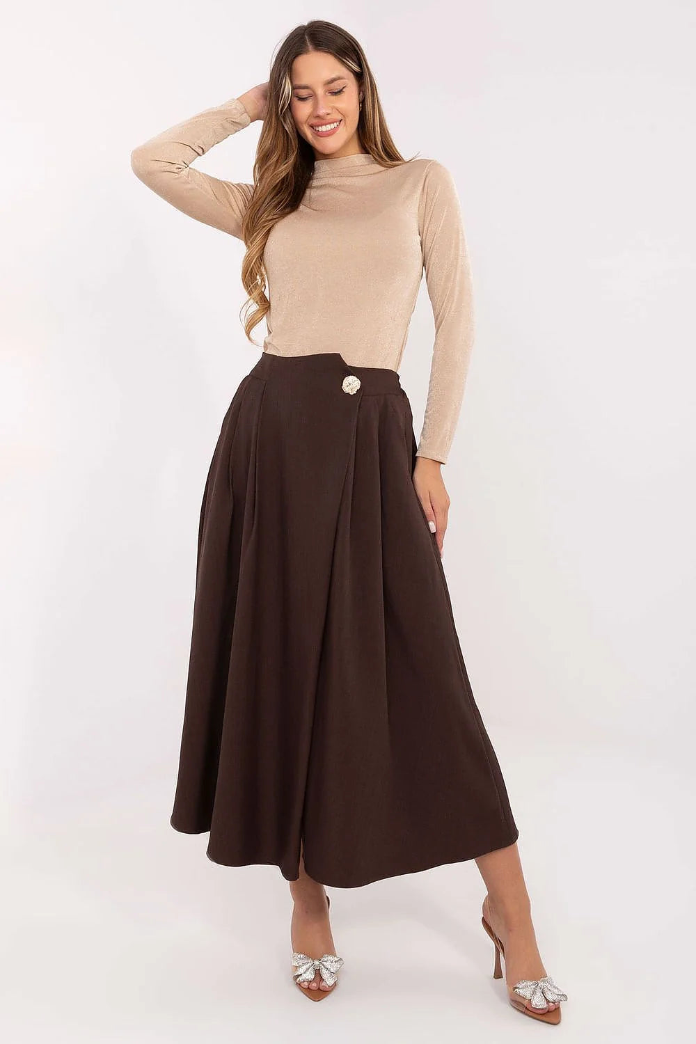 Brown pleated midi skirt with pockets