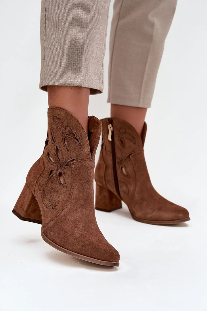 Heel boots Step in style