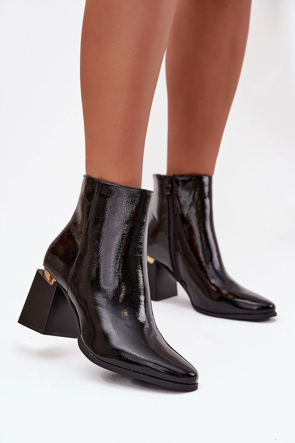 Heel boots Step in style