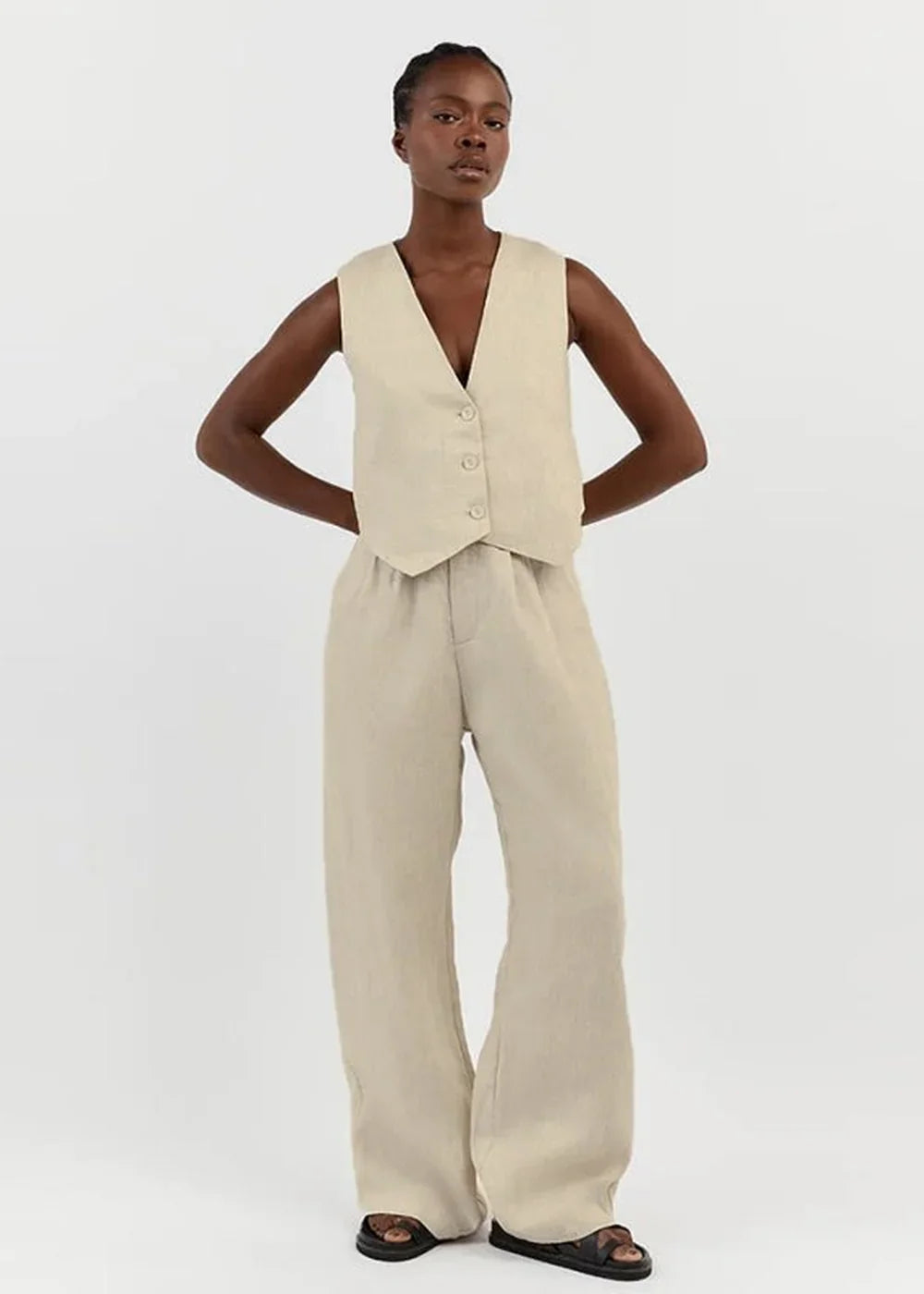 Khaki sleeveless vest and trousers set