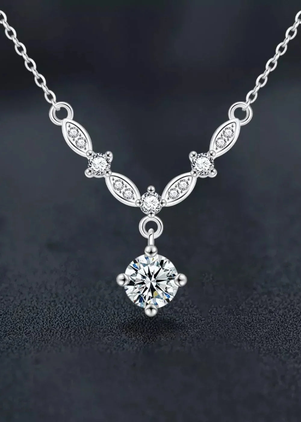 Silver 1 carat moissanite necklace