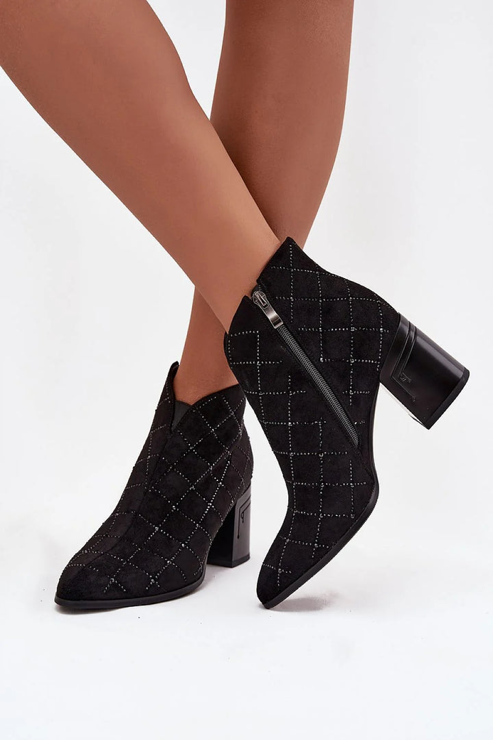 Heel boots Step in style