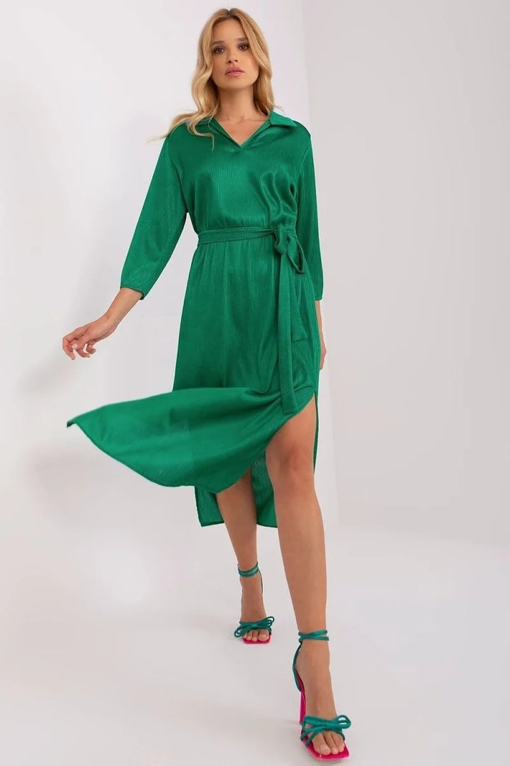 Green ribbed day dress with collar and tie