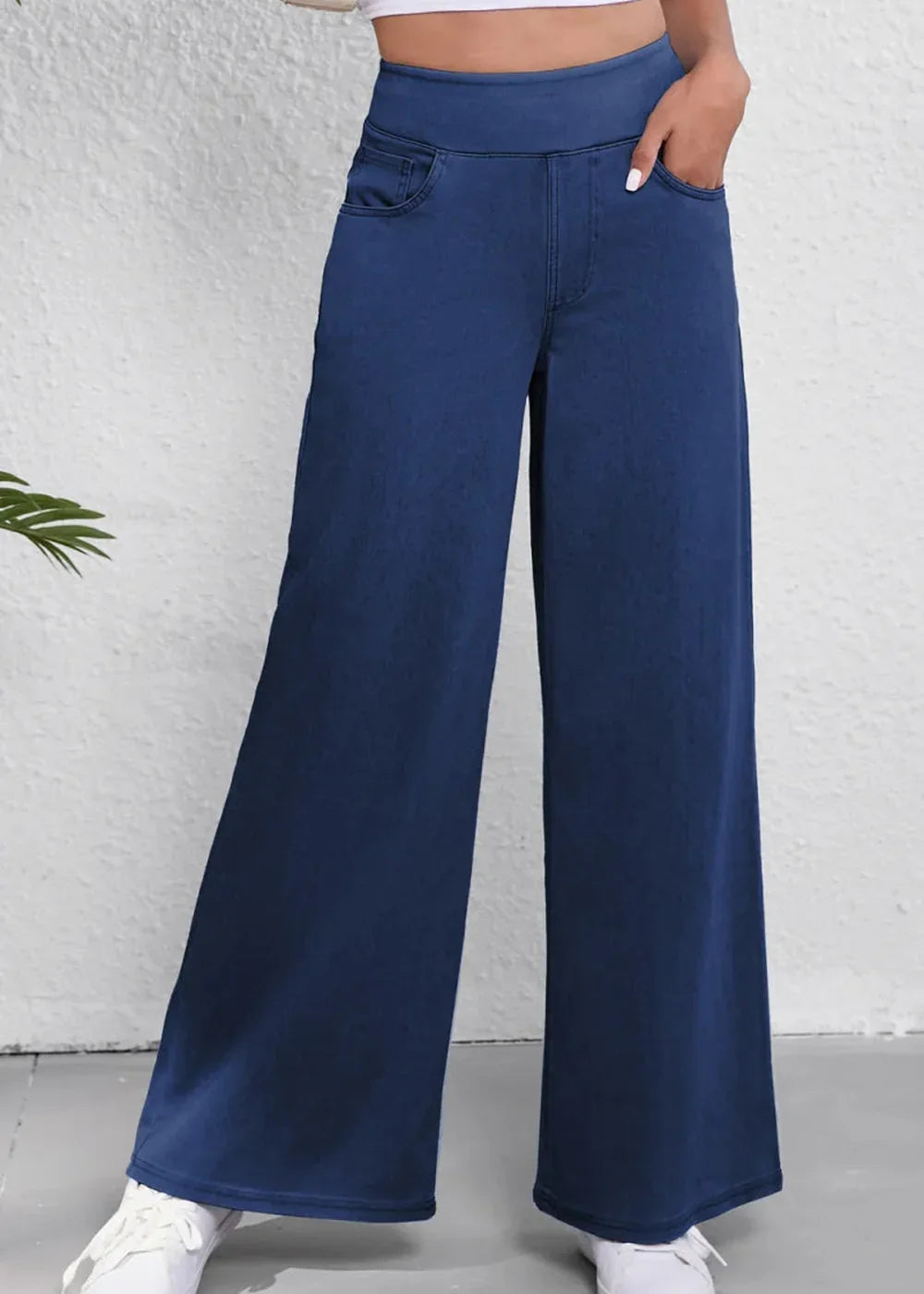 Wide leg jeans in Medium color