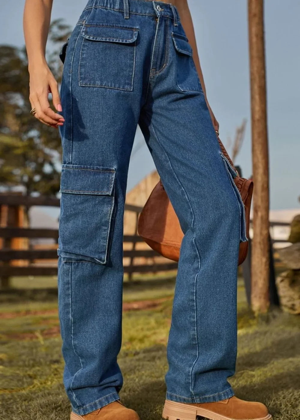 Medium wash loose fit long jeans with pockets