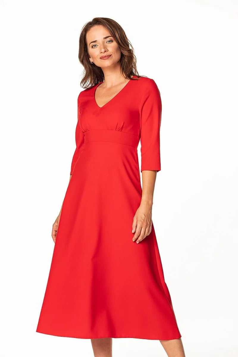 Red maxi dress with 3/4 sleeves
