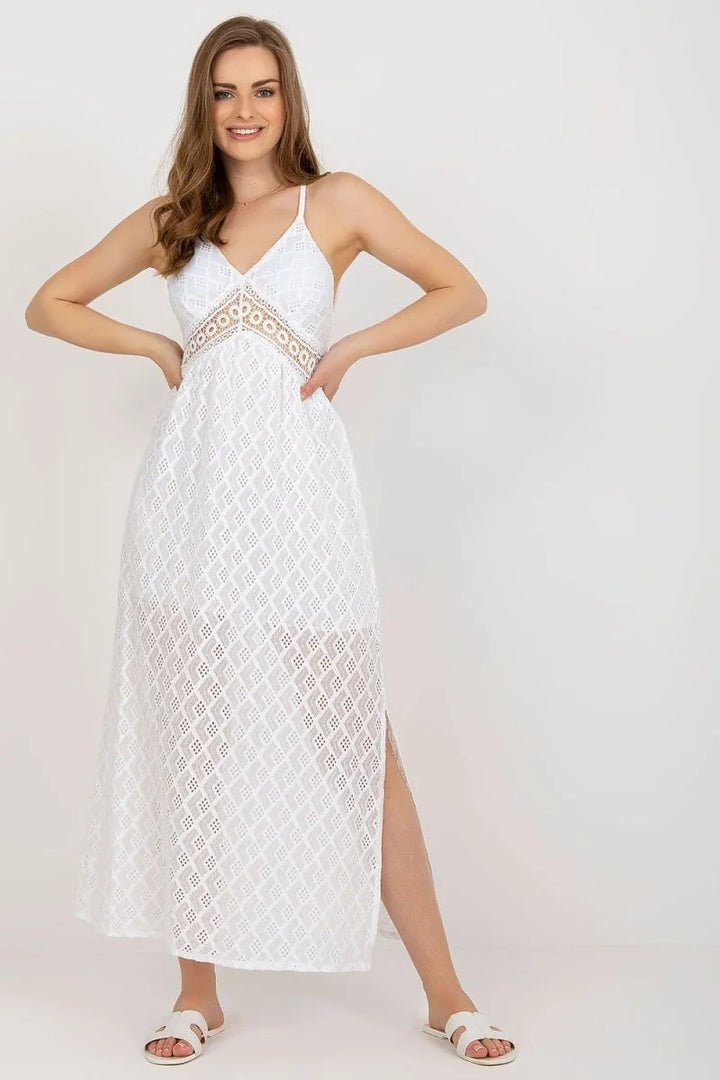 White strapless openwork dress with sweetheart neckline